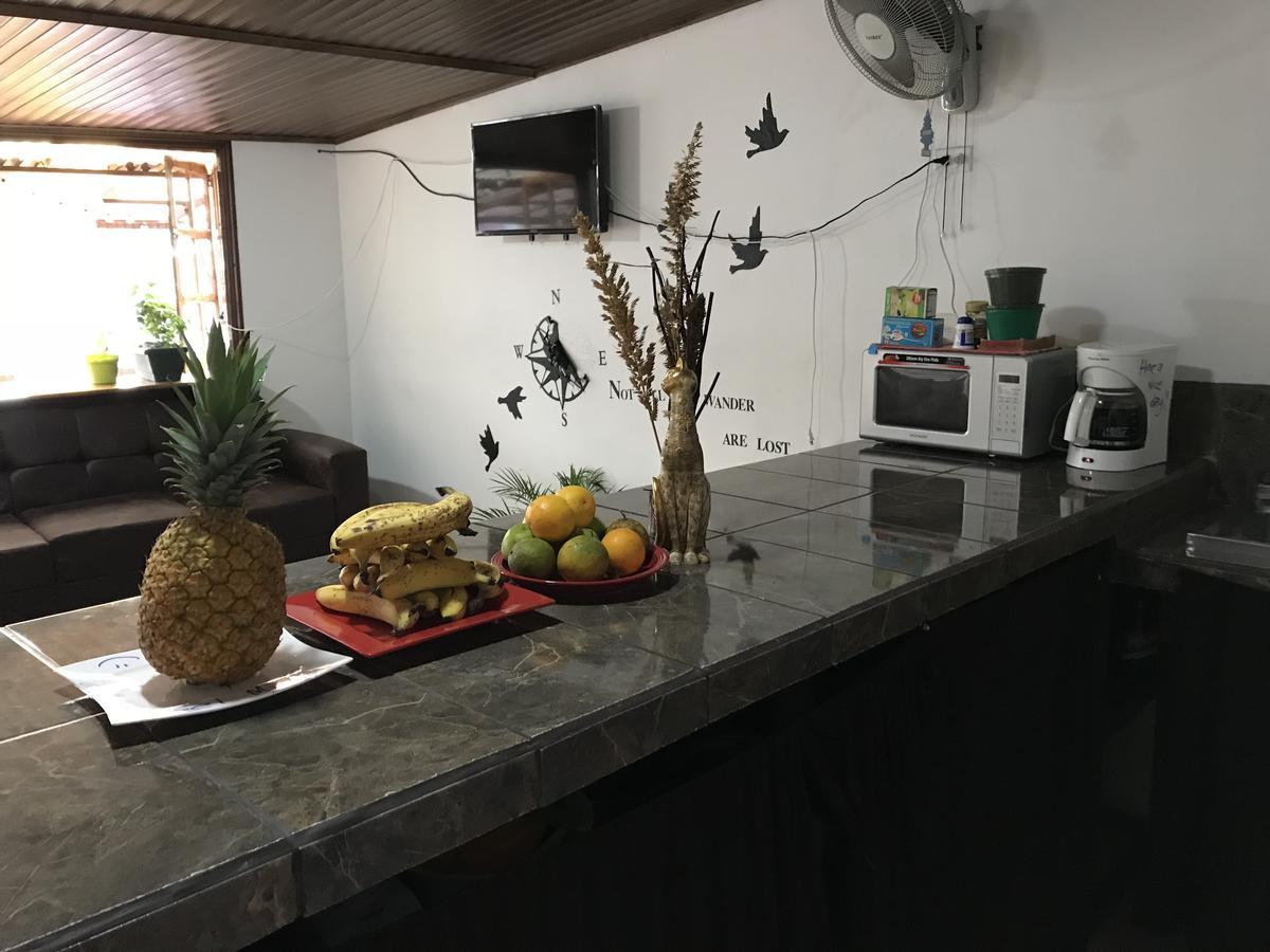 Passifloras Hostel Quepos Ngoại thất bức ảnh