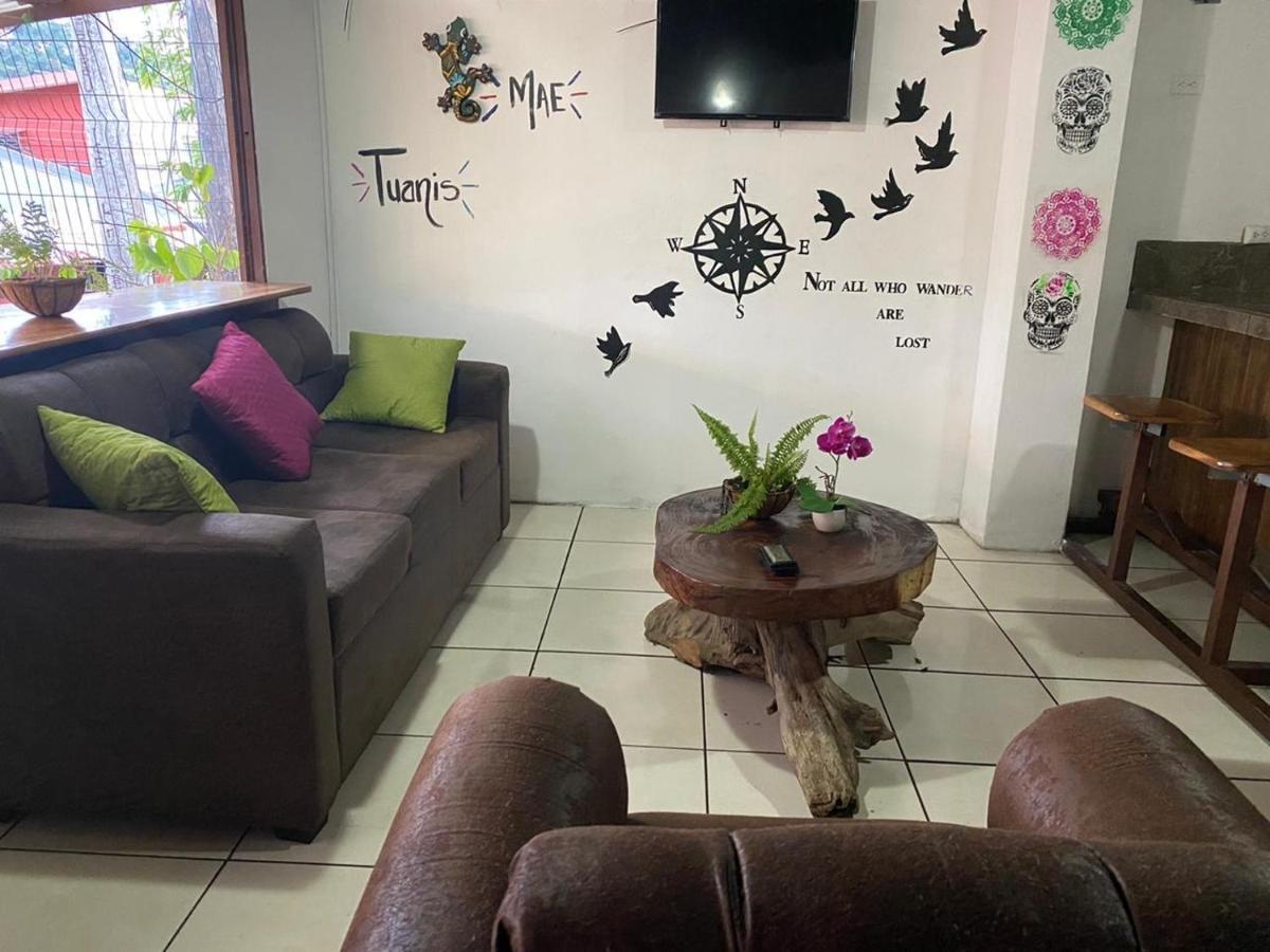 Passifloras Hostel Quepos Ngoại thất bức ảnh